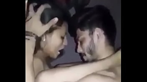 सेक्सी भारतीय महिला आराध्य है और जोर से चोदी जाती है