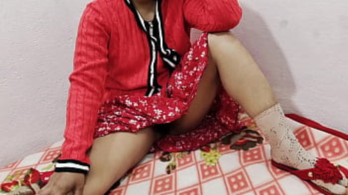 सौतेला बेटा अपनी भारतीय सौतेली माँ को उसके जन्मदिन पर आनंद देता है