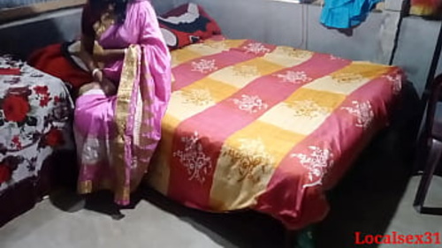 गहरी और तीव्र भारतीय गुलाबी साड़ी सेक्स कैमरे पर