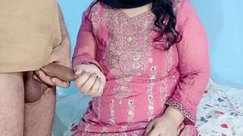 भारतीय विधवा और सौतेली बहन बिना कंडोम के गहरे और कठोर मिशनरी सेक्स में लिप्त होती हैं